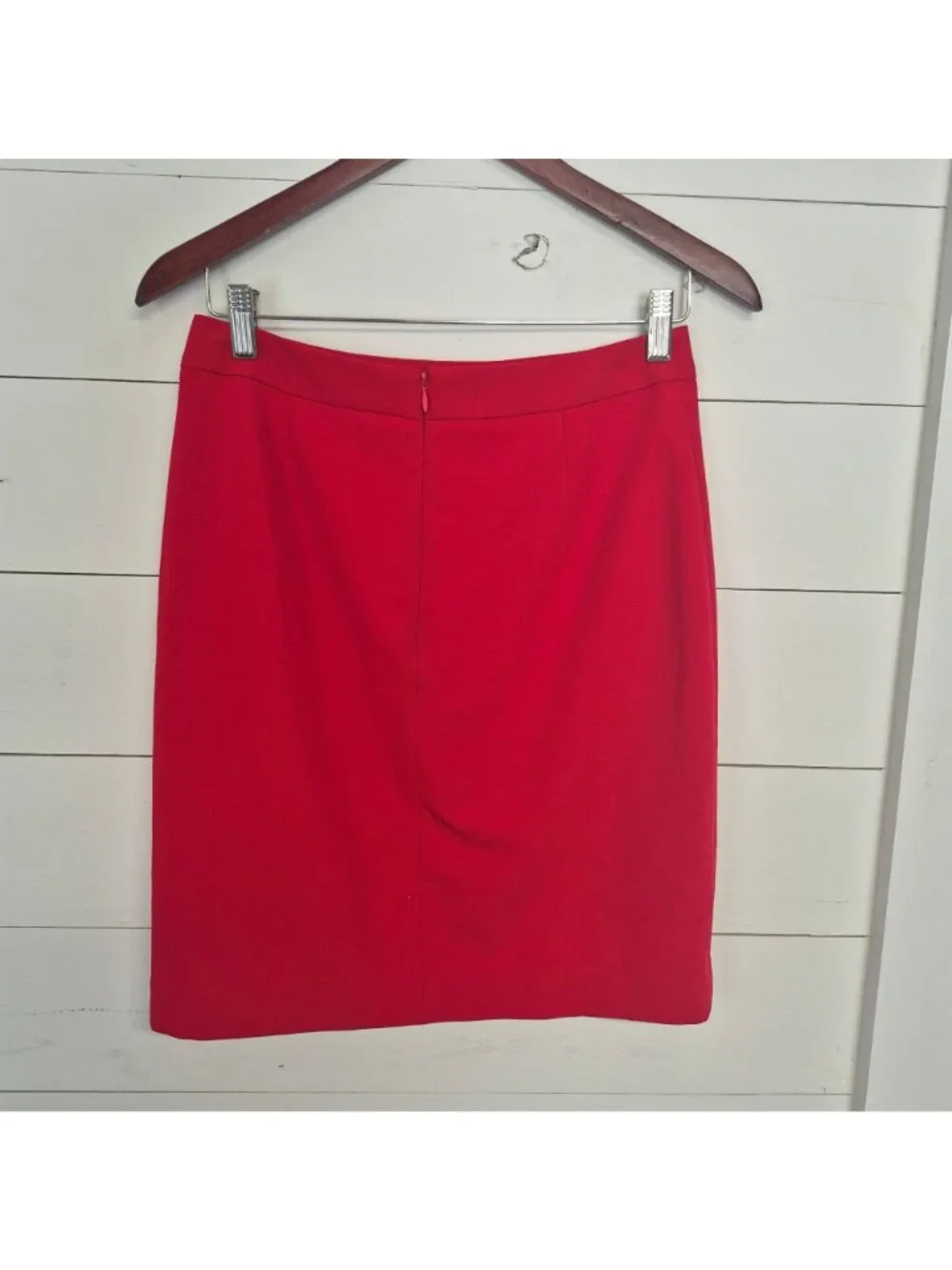 Tommy Hilfiger Women's Red Pencil Skirt With Front Slit & Back Zip Closure Sz 4 - Picture 4 of 7